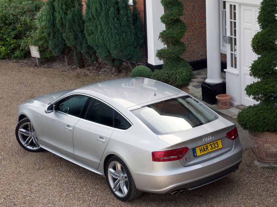  Audi S5 Sportback 2010 года  (UK) (фото 3 из 8)